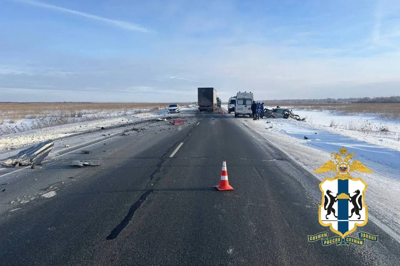 Под Новосибирском произошло смертельное ДТП с участием трёх автомобилей