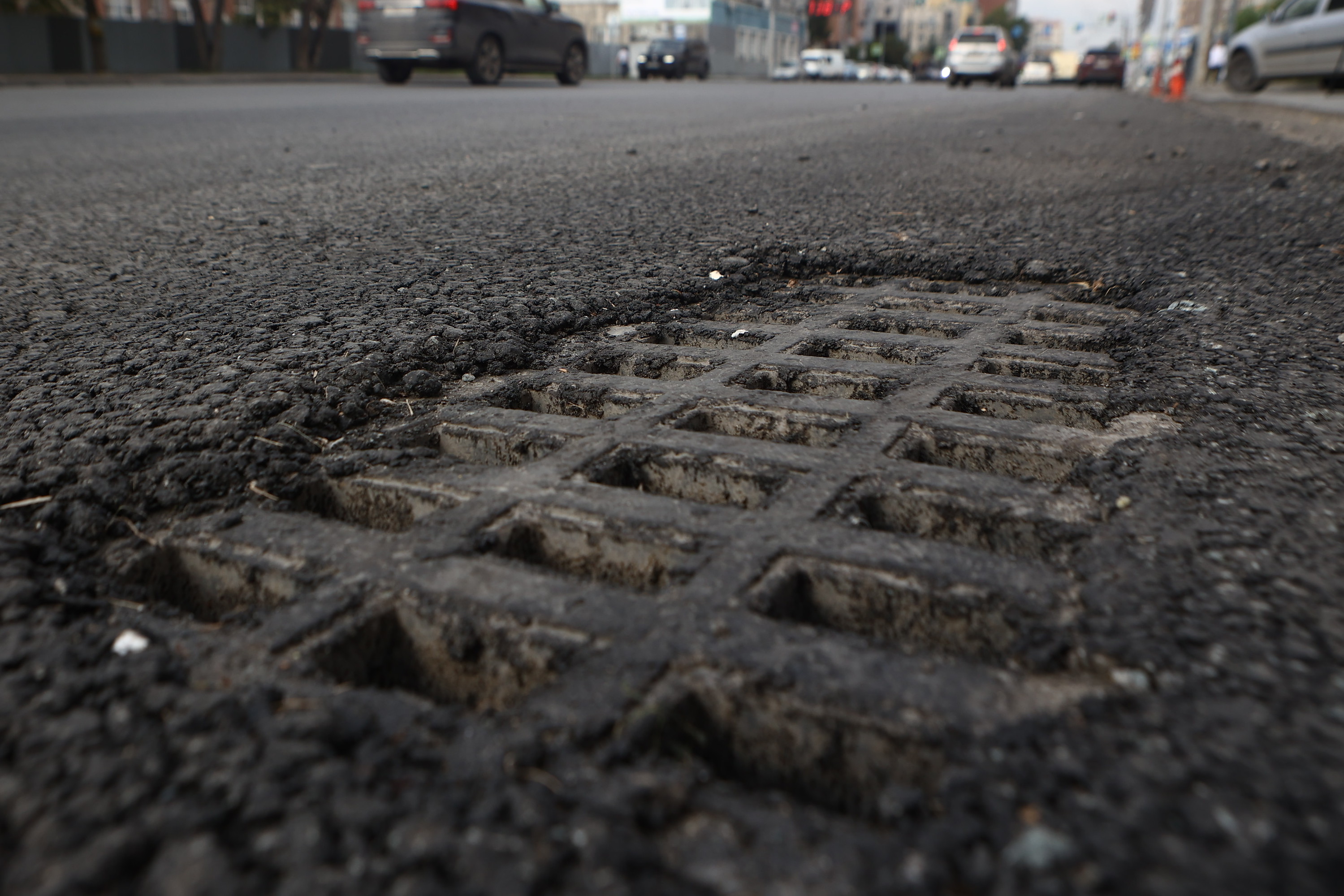 Сотни дефектов обнаружили на гарантийных дорогах Новосибирска