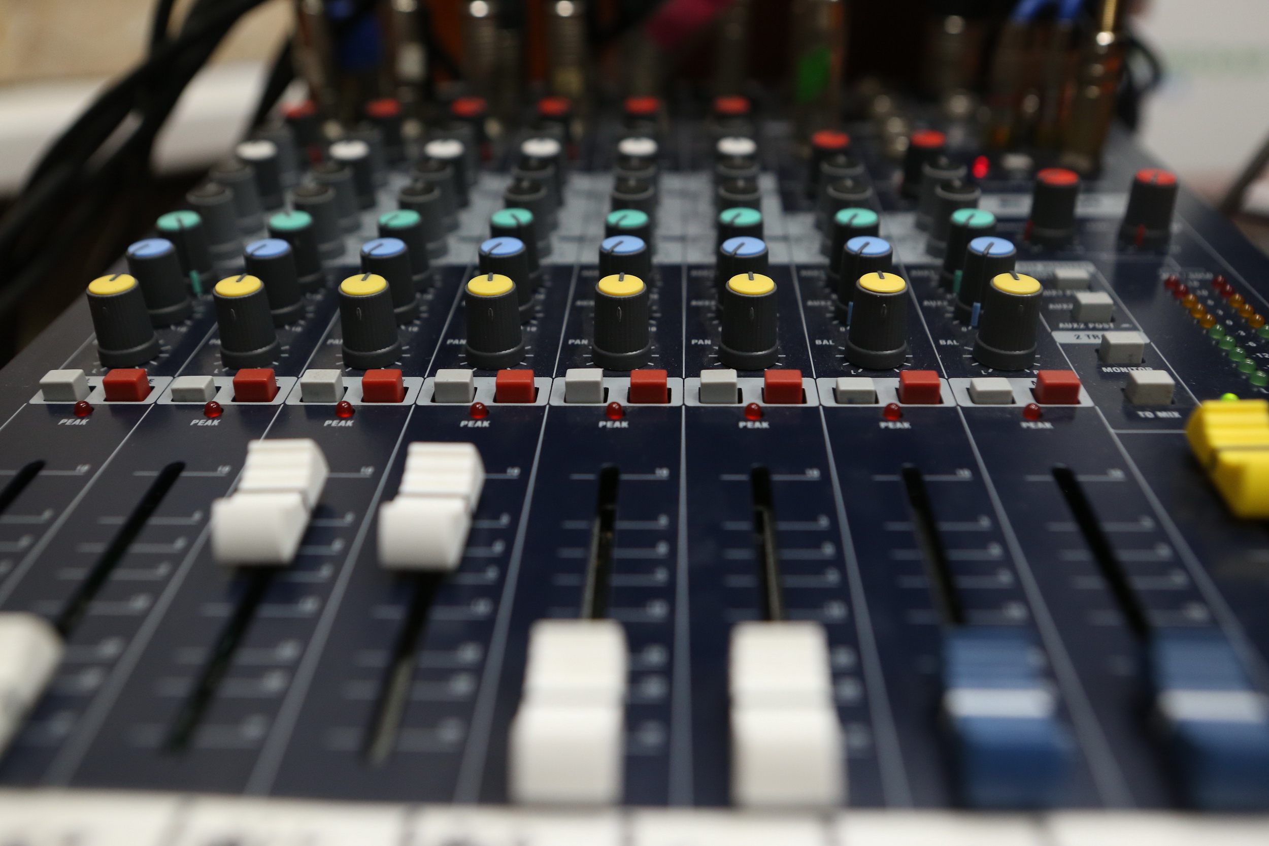 Как начать новую жизнь после праздников — слушайте в прямом эфире Горволны