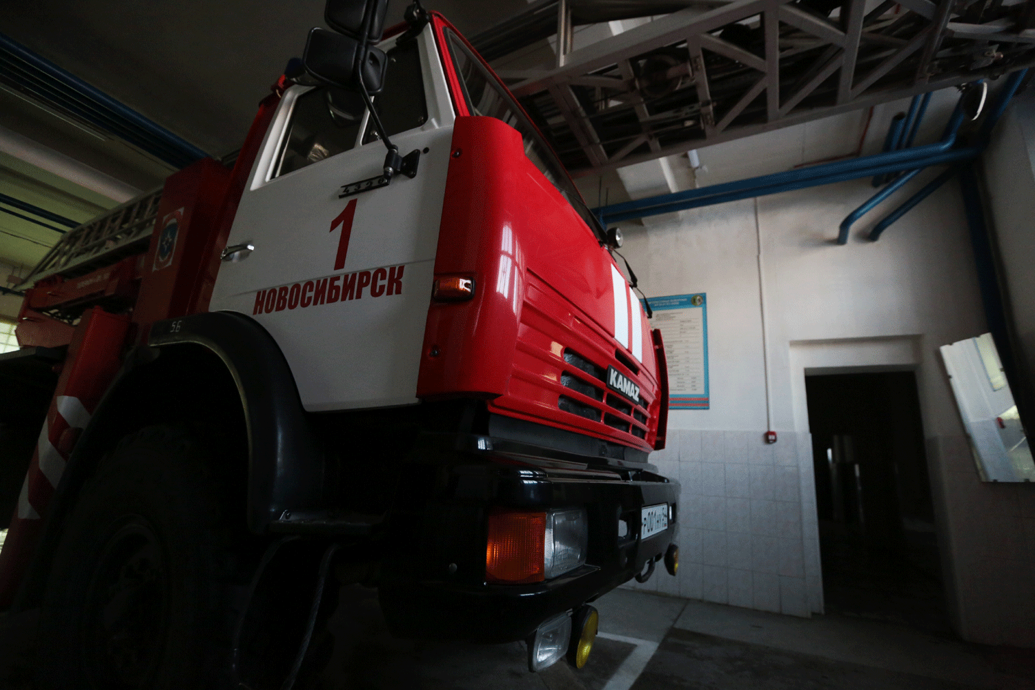 Два человека пострадали на пожаре в частном секторе Новосибирска