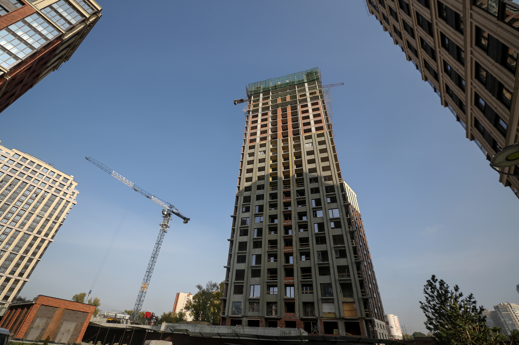 Высотка на стилобате появится вместо заброшки на Кирова в Новосибирске