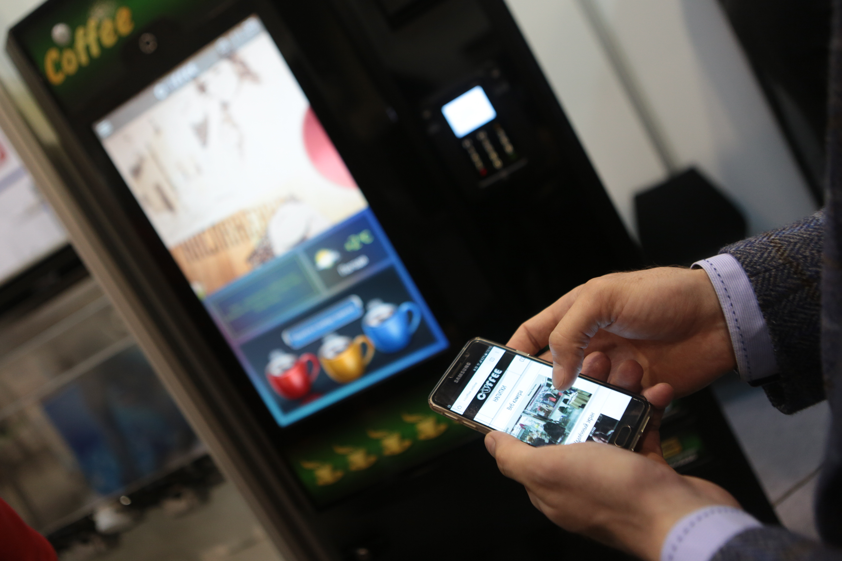 Кладите трубку: новосибирцам рассказали о популярных схемах мошенничества