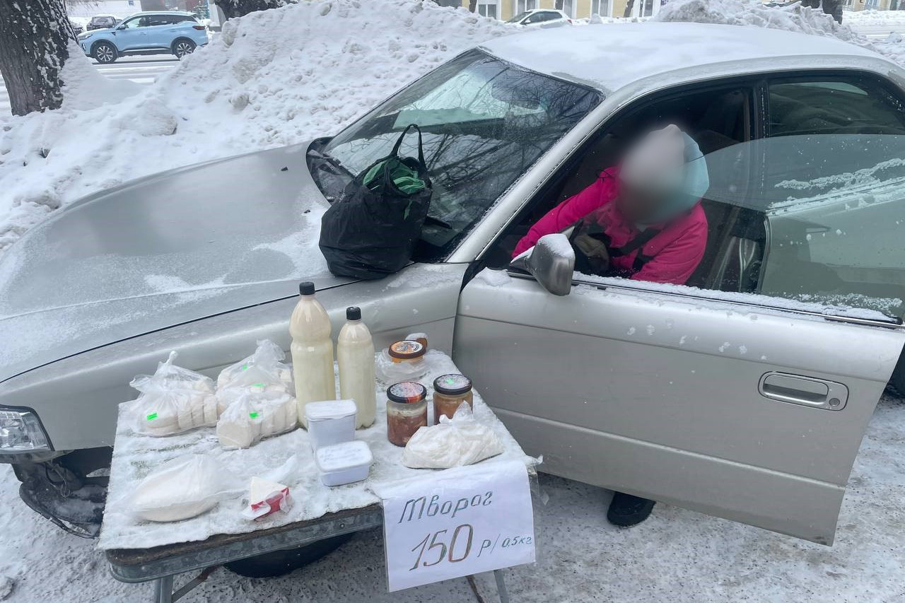 Рыбу и творог сомнительного качества изъяли у уличных торговцев