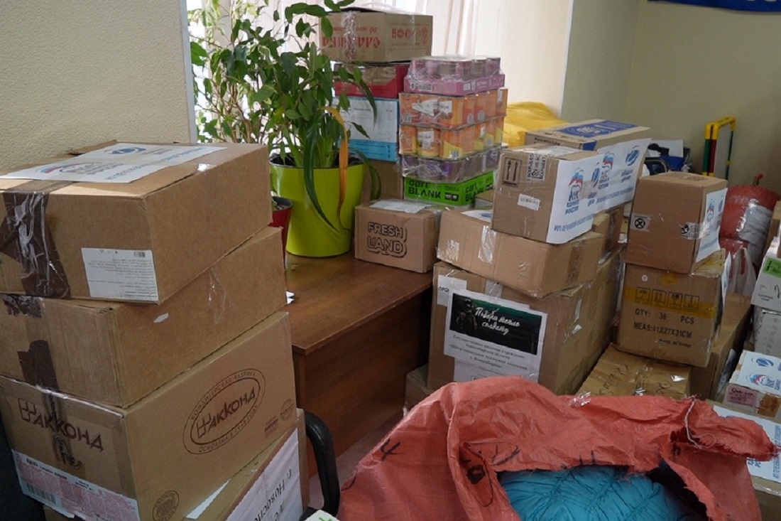 Пять тонн гумпомощи для СВО собрали депутаты вместе с жителями Кировки