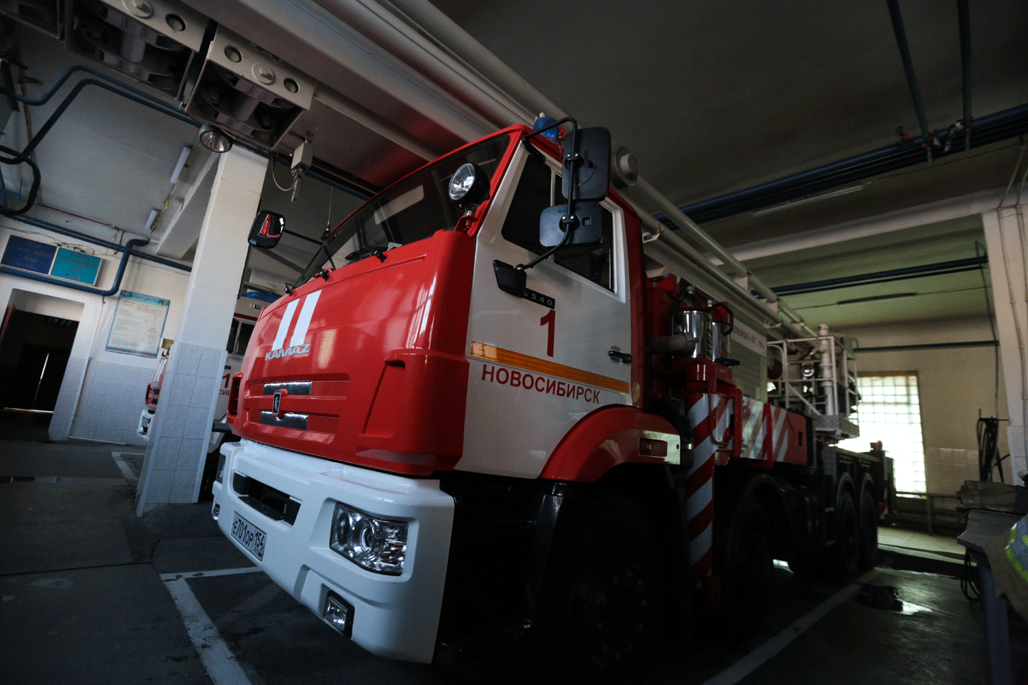 Восемь детей спасли из пожара на улице Кропоткина в Новосибирске