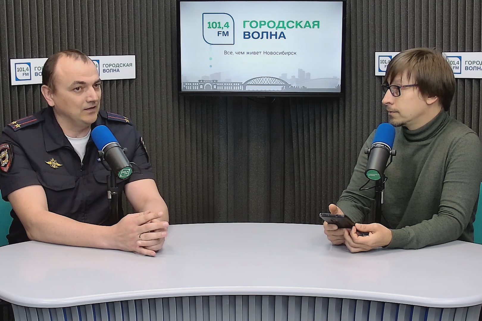 Новосибирцы завалили полицию тысячами жалоб на шумных соседей