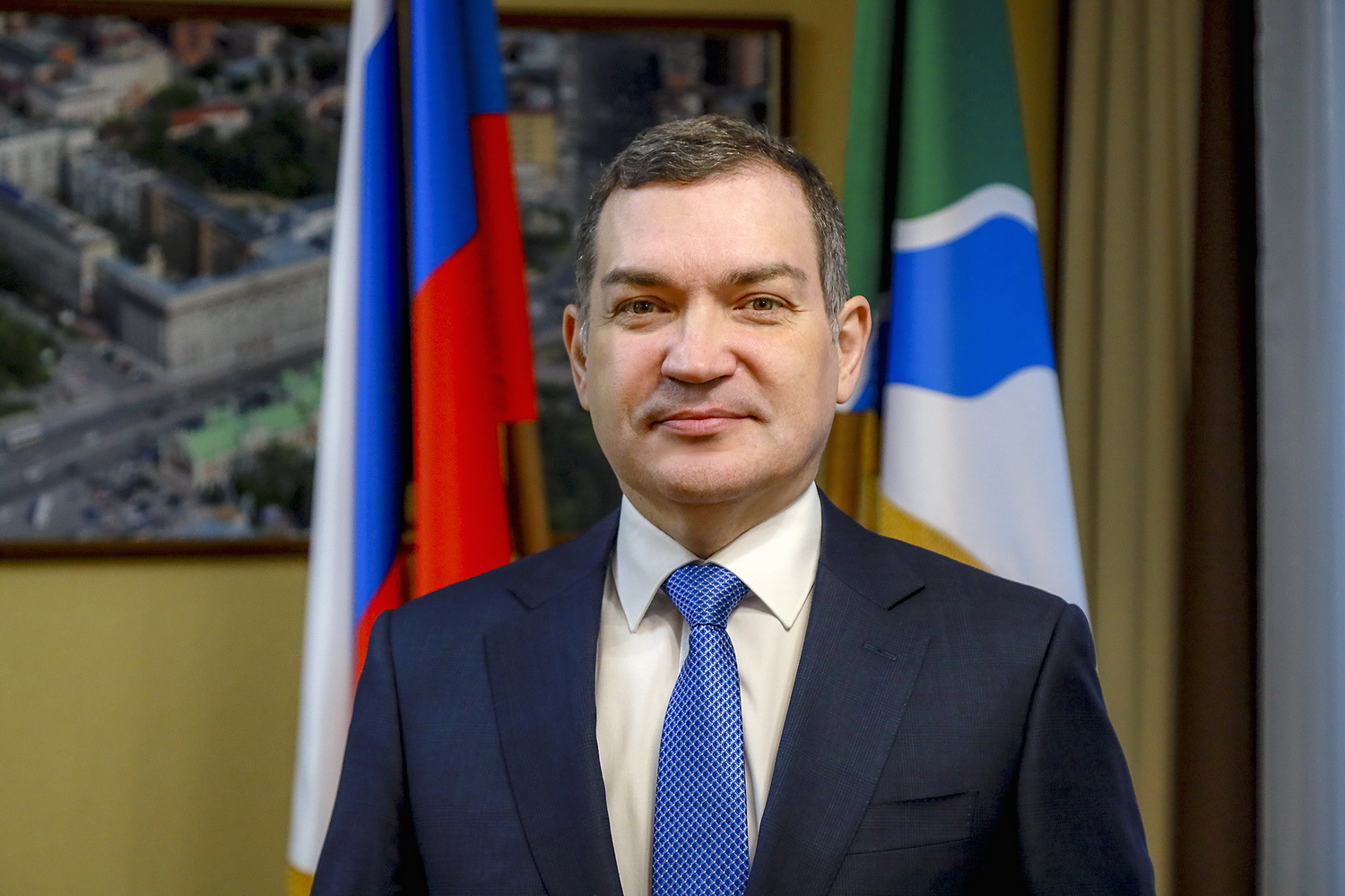 Мэр Кудрявцев поздравил новосибирцев с Днём Конституции