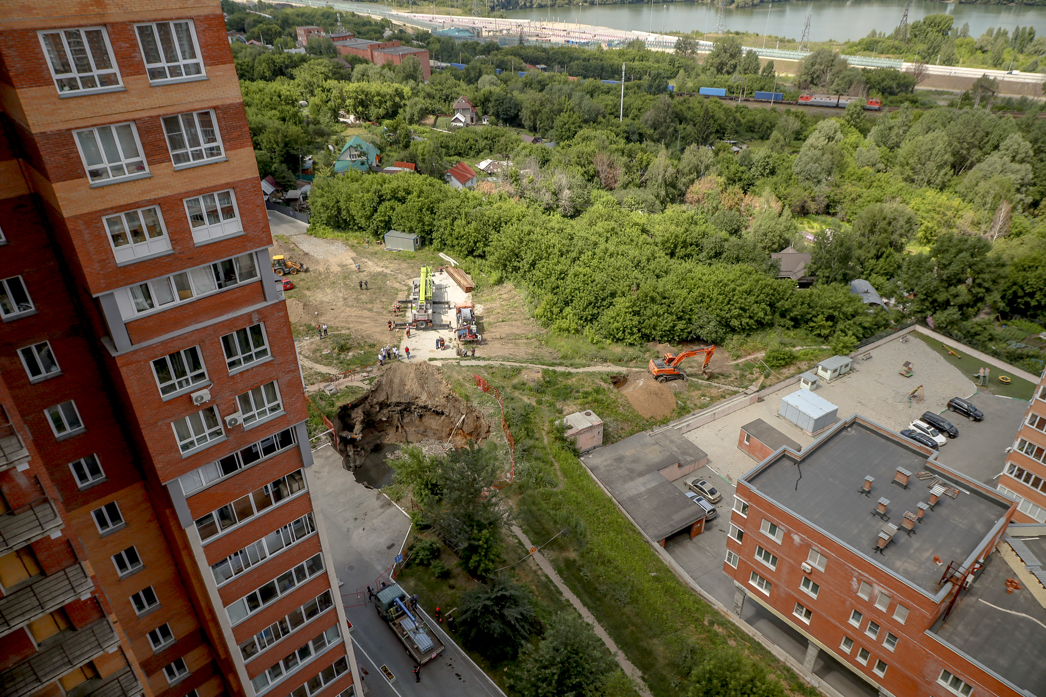 Провал грунта в Горском микрорайоне ликвидируют за три недели