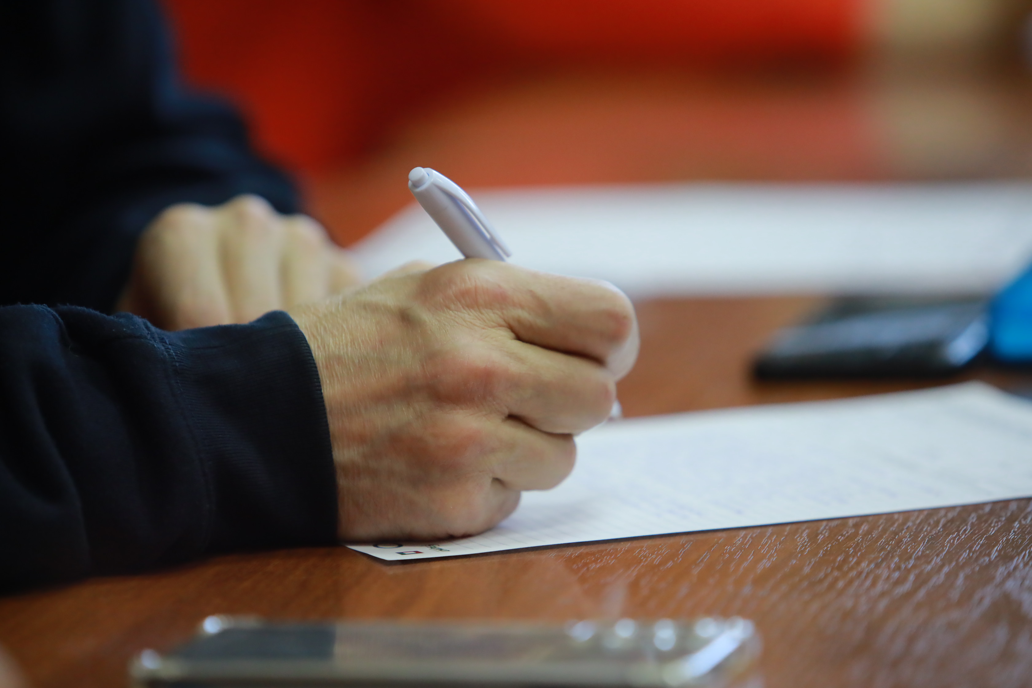 Сдать конспекты на макулатуру призвали новосибирских студентов