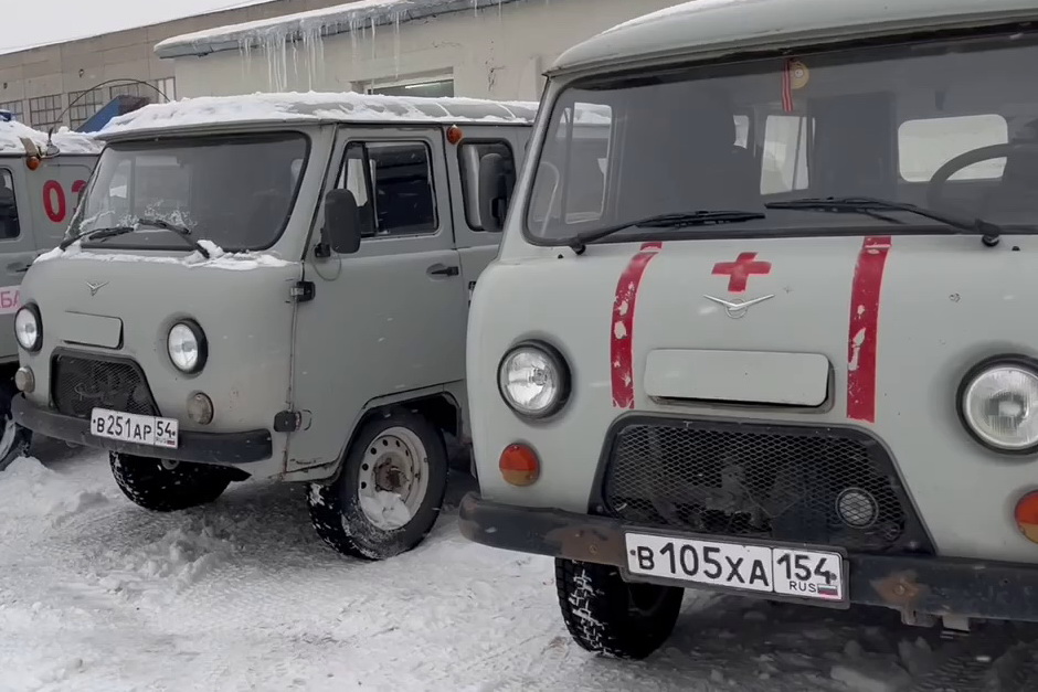 11 отремонтированных скорых отправили на СВО волонтёры из Новосибирска