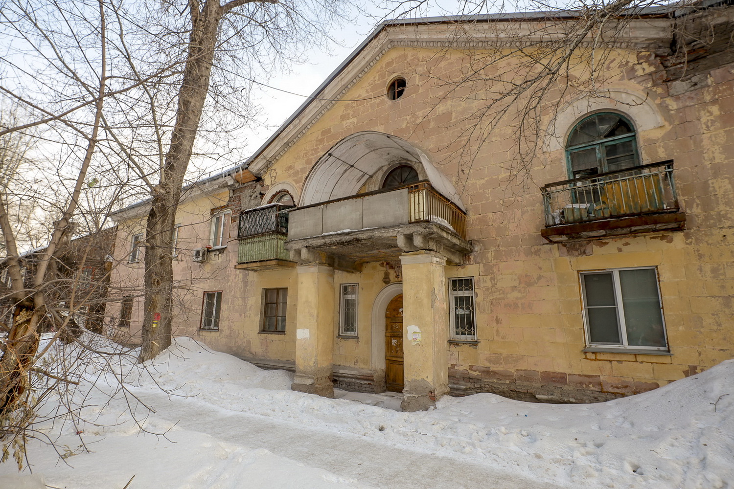 74-летнему общежитию на Серафимовича отказали в исторической ценности