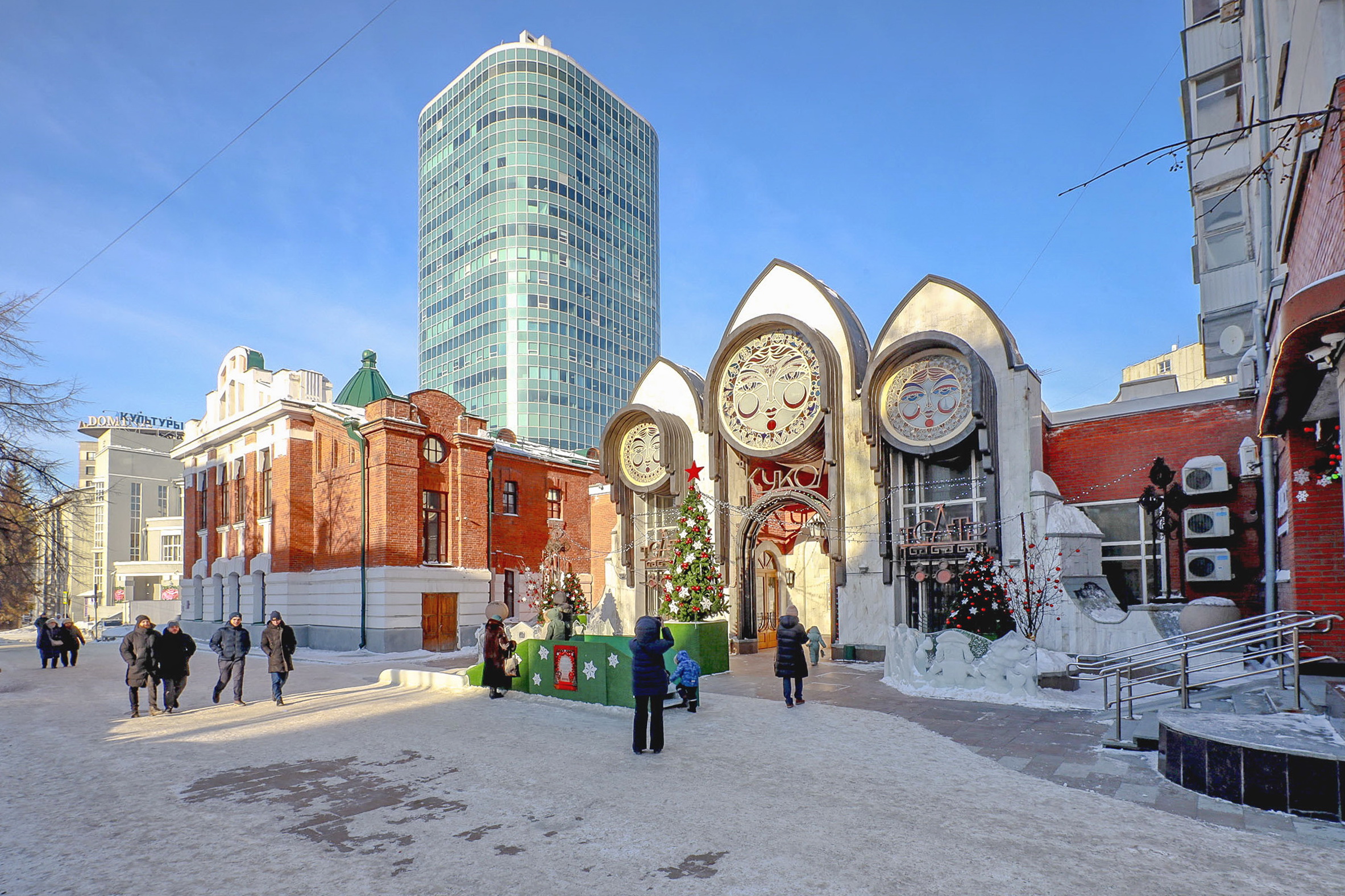 Здесь был Крячков: репортаж из закулисья театра кукол в Новосибирске