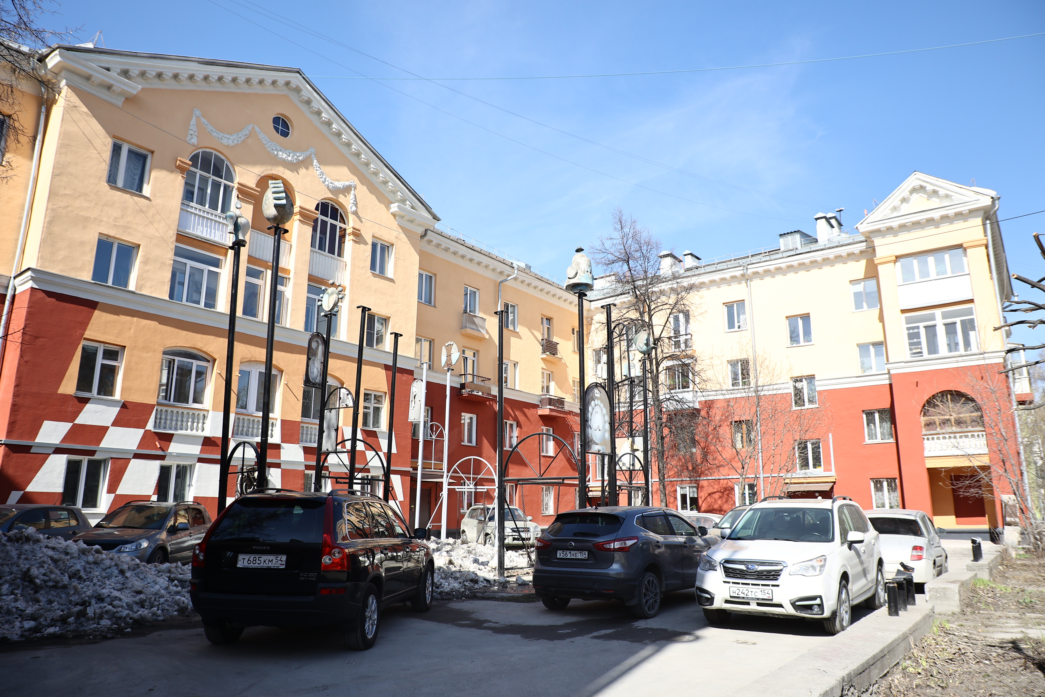 126 фасадов жилых домов обновят в этом году в Новосибирске