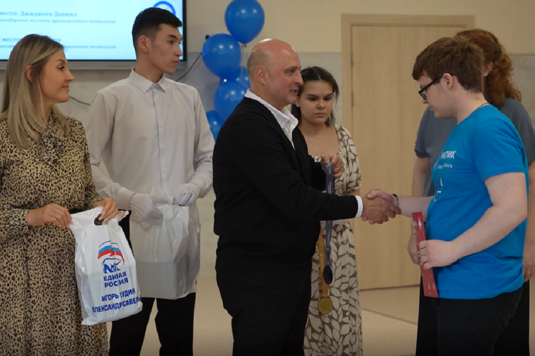 Первых профессиональных успехов добились дети на фестивале «Абилимпикс»