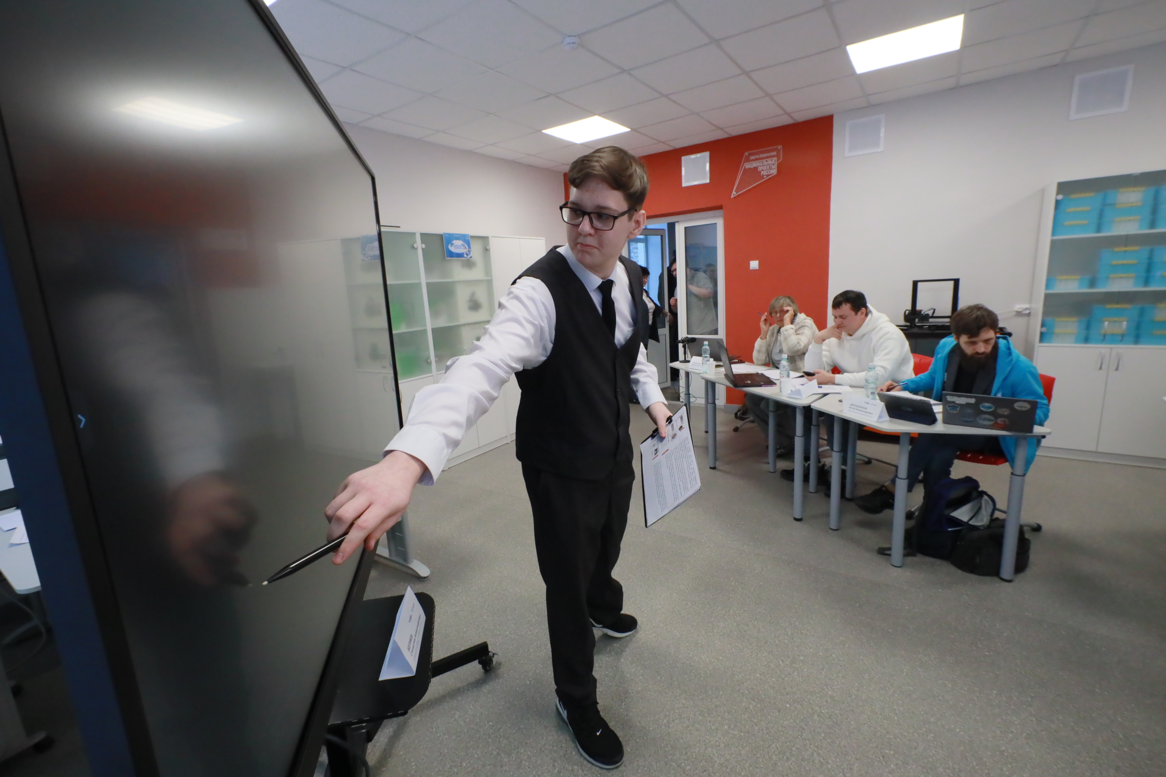 Научные проекты презентуют школьники на конкурсе «Высший пилотаж»