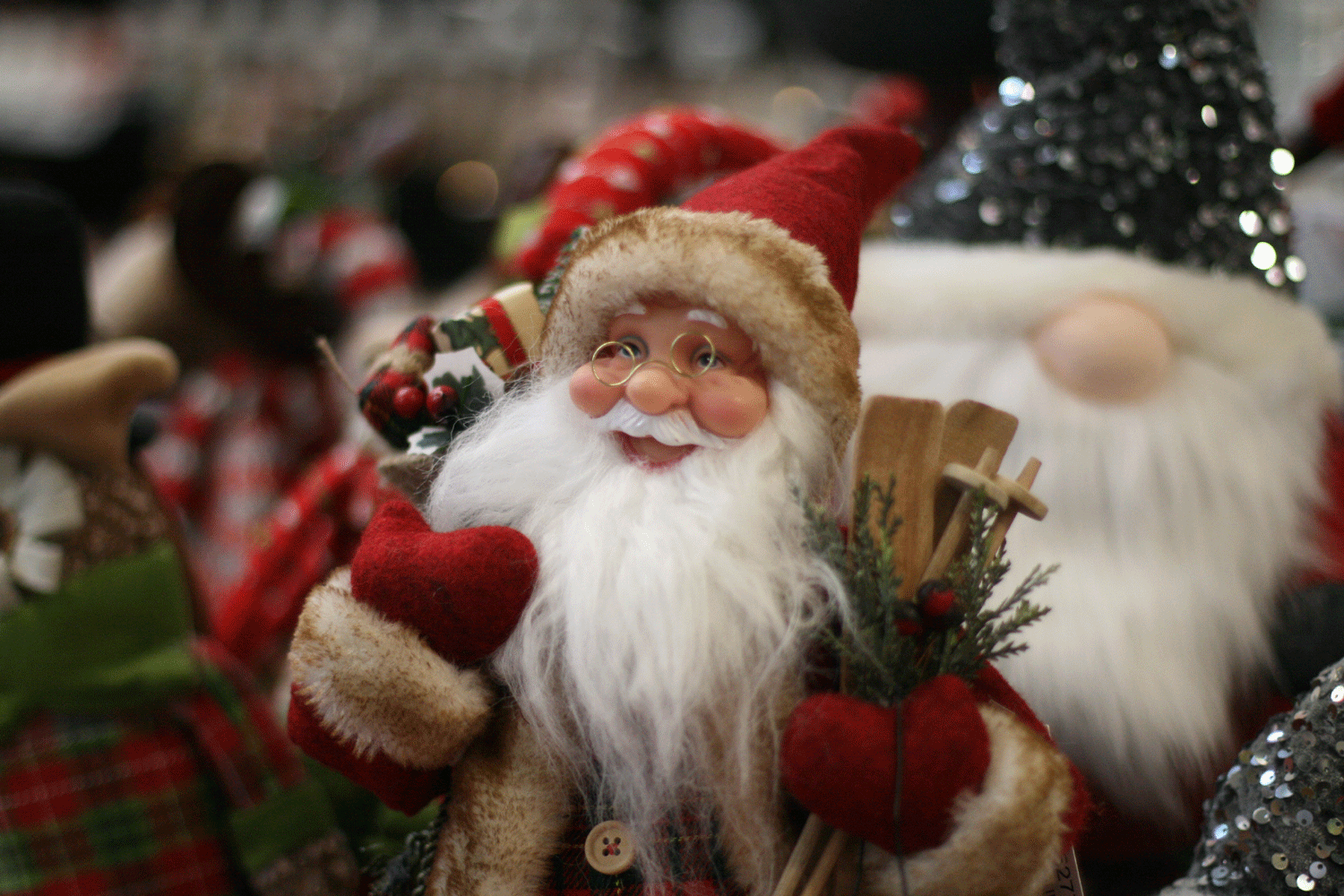 Новосибирская область вошла в топ-3 регионов по любви к «Тайному Санте»