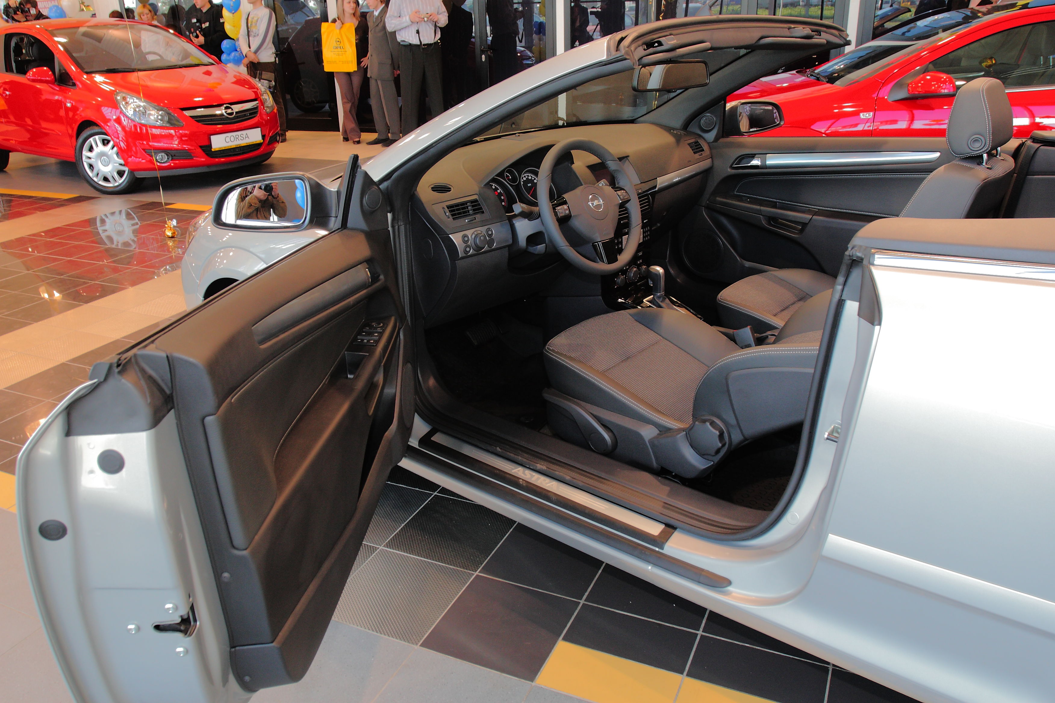 Какие машины покупают сибиряки — рассказал автодилер из Новосибирска