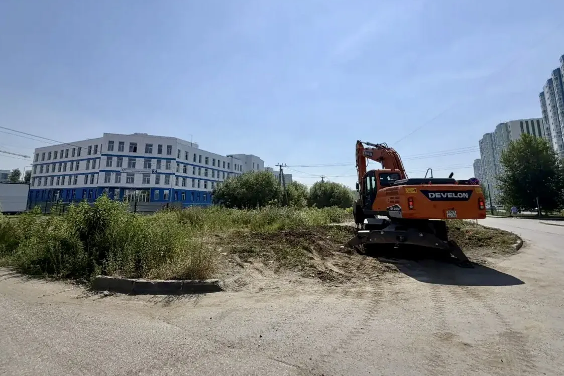 Подъезд к новой ГЧП-поликлинике на Чистякова построят до конца лета