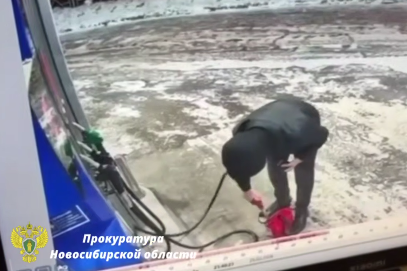 Подростков задержали за поджоги АЗС в Новосибирске и Бердске