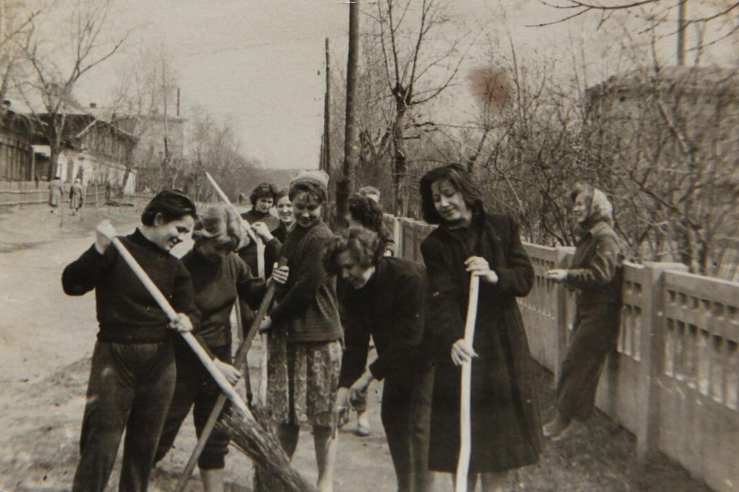 Субботник — не развлечение: новая жизнь советской традиции