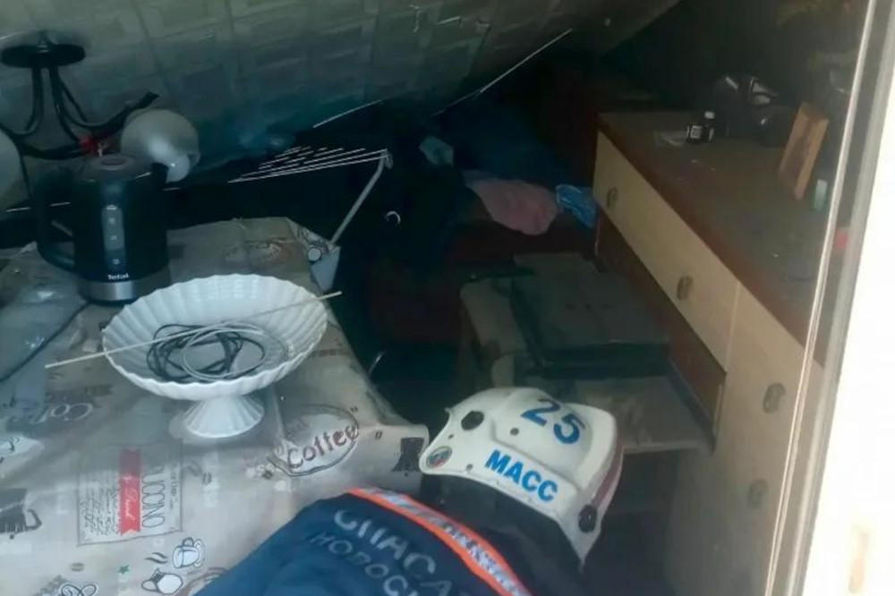 Потолок обрушился в доме на улице Кавалерийской в Новосибирске