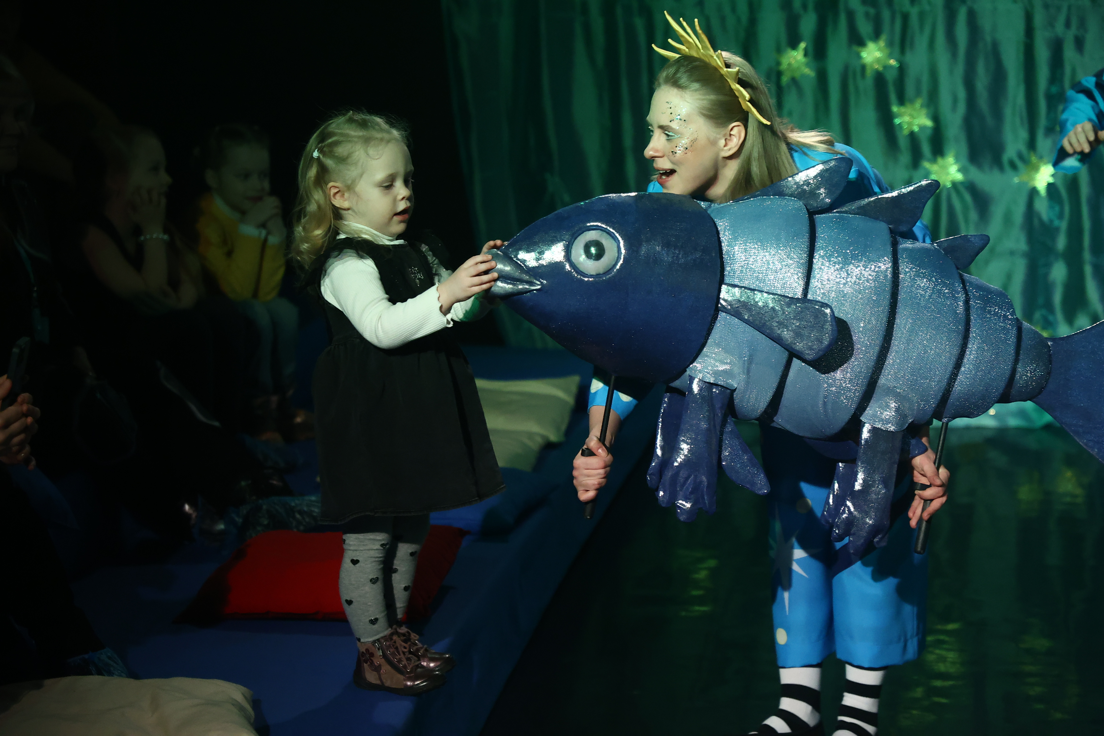 Эволюцию в спецэффектах для малышей показал театр «Глобус»