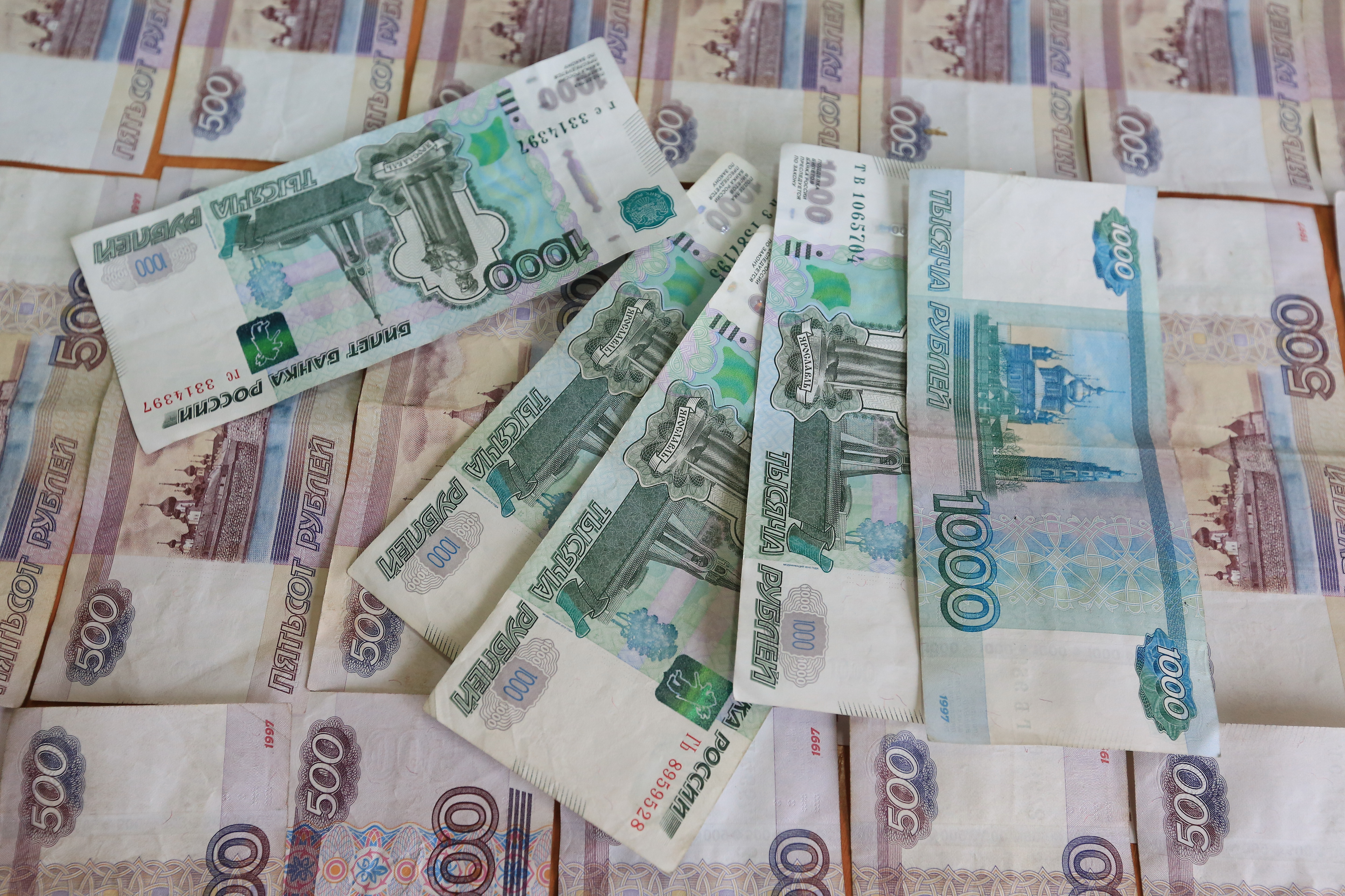 Средняя зарплата в Новосибирской области перевалила за 92 тысячи рублей