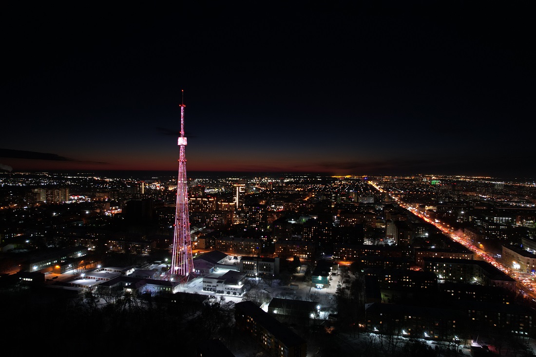 Рабочий и колхозница засияют 1 мая на телебашне в Новосибирске