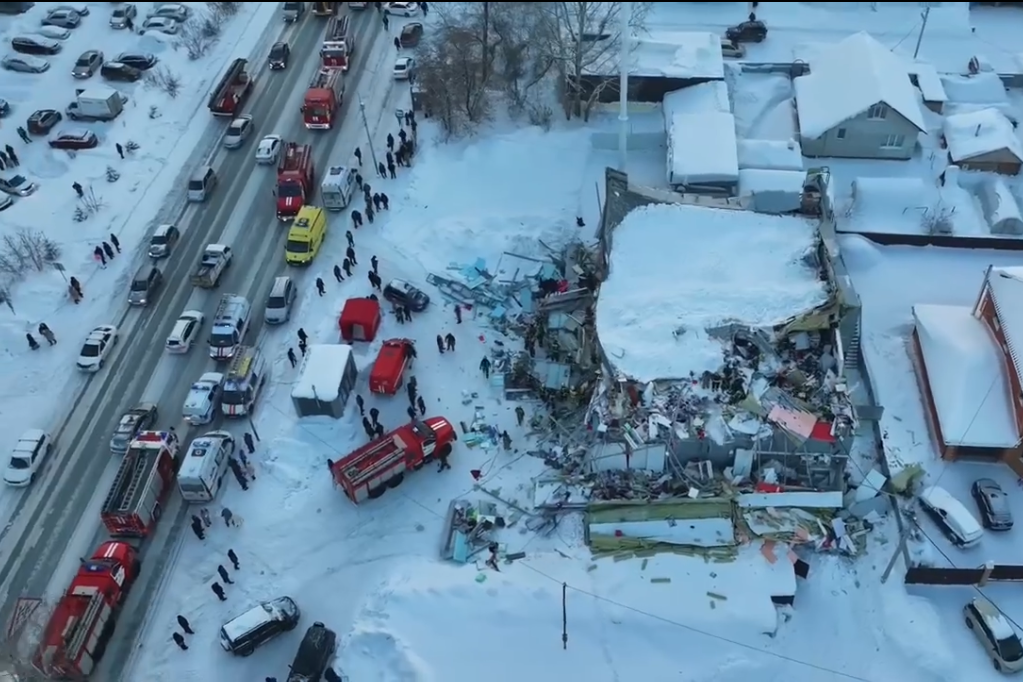 Извлечённая из-под обломков ТРЦ сибирячка находится в травматологии