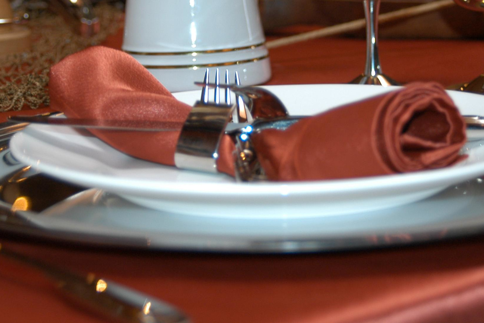 Новосибирец оставил в ресторане больше 20 тысяч рублей чаевых