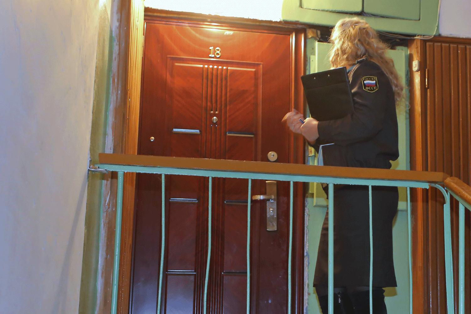 Новосибирские приставы арестовали имущества на 19 млн за две недели