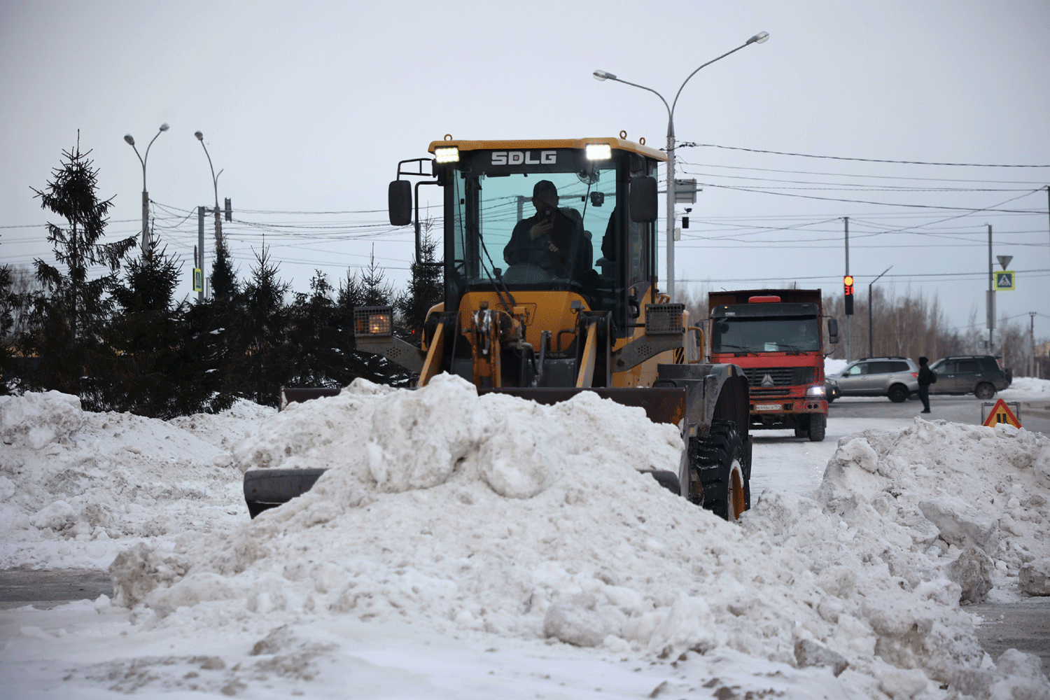Мэр Кудрявцев: два миллиона кубометров снега вывезли с улиц Новосибирска