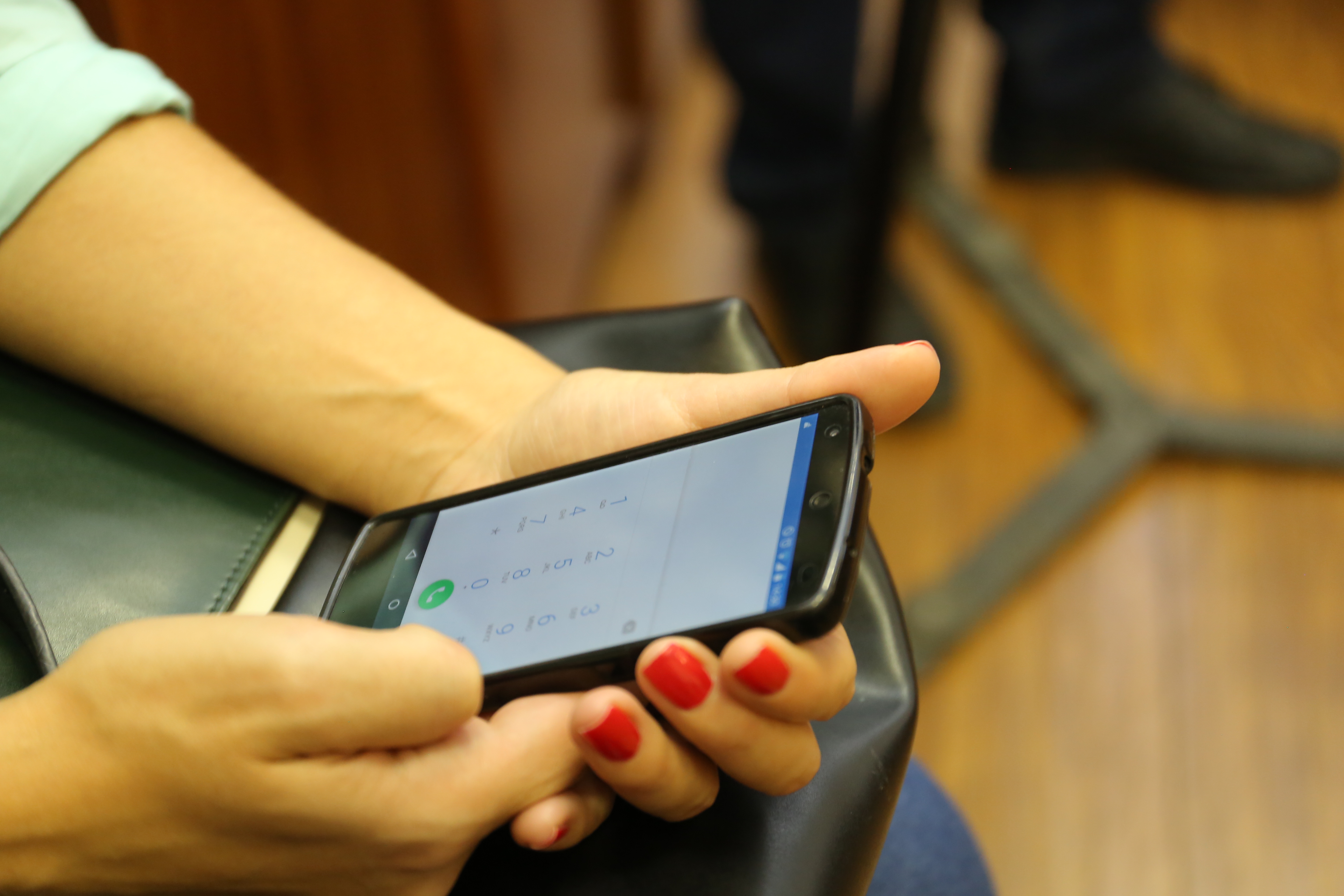 Справки о пропуске уроков в школах начали оформлять новосибирцы в MAX