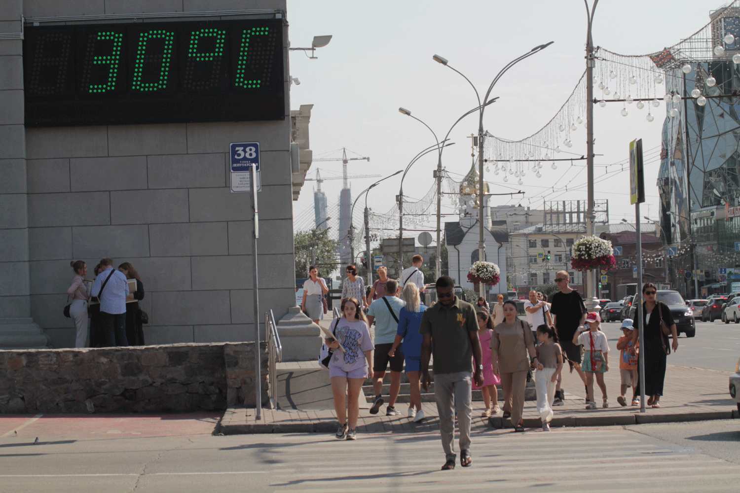 МЧС предупредило новосибирцев об аномальной жаре с 11 до 17 июля