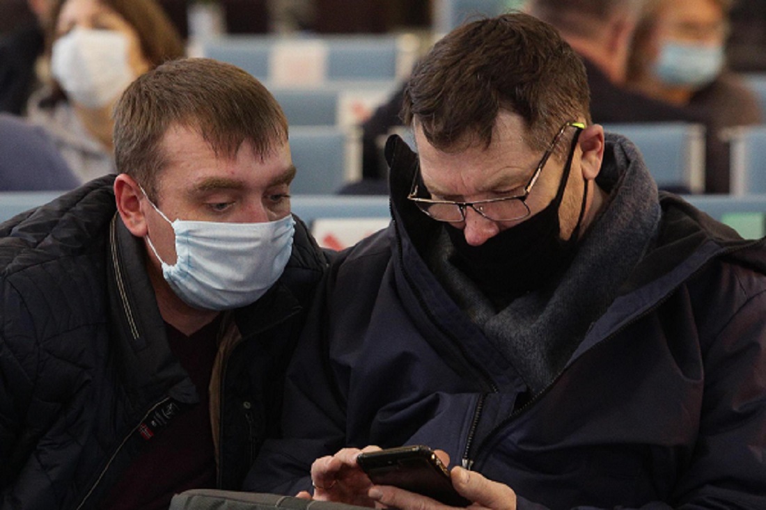 Риск заражения птичьим гриппом оценил врач из Новосибирска