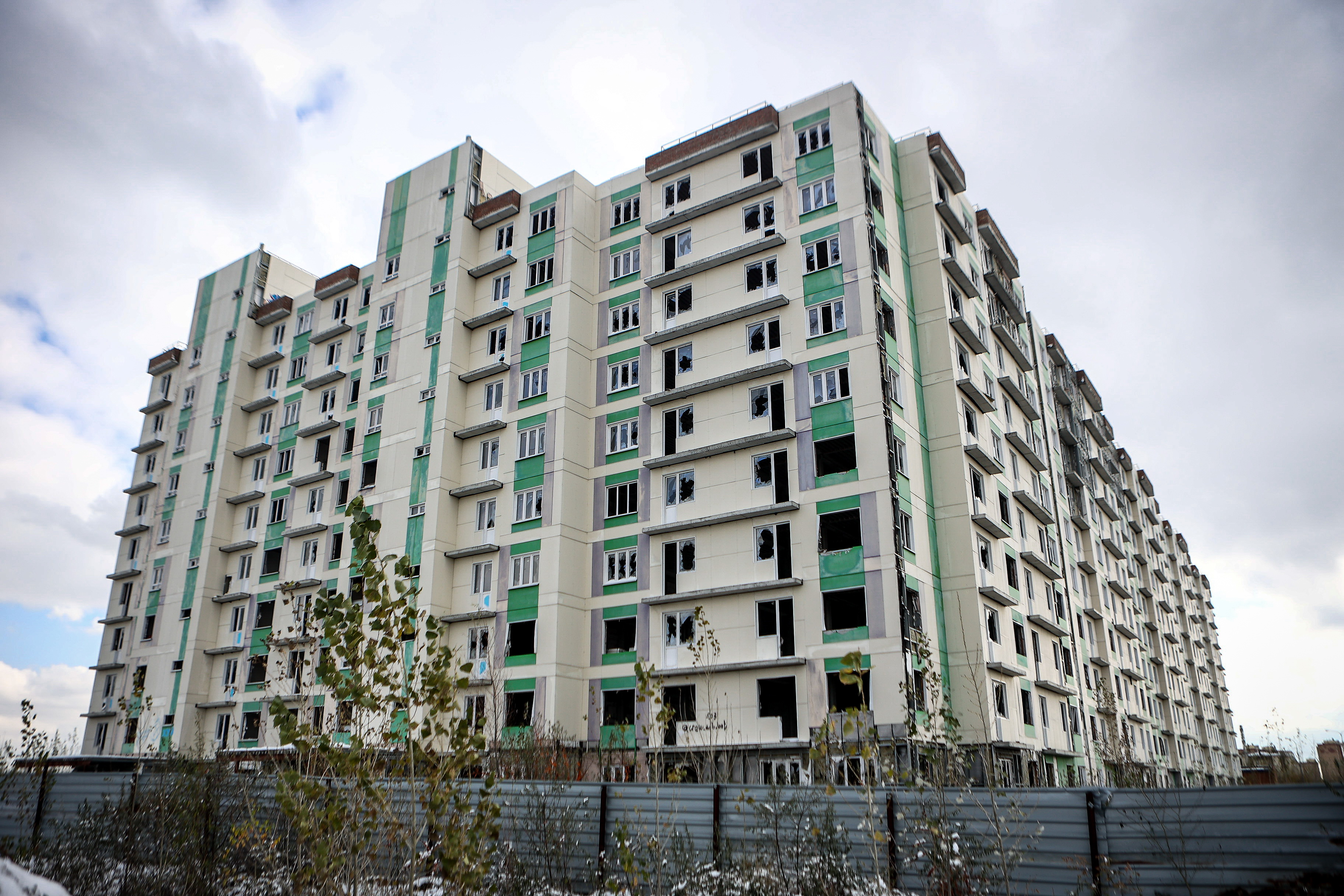 Вновь не нашлось покупателей для двух долгостроев в Новомарусино