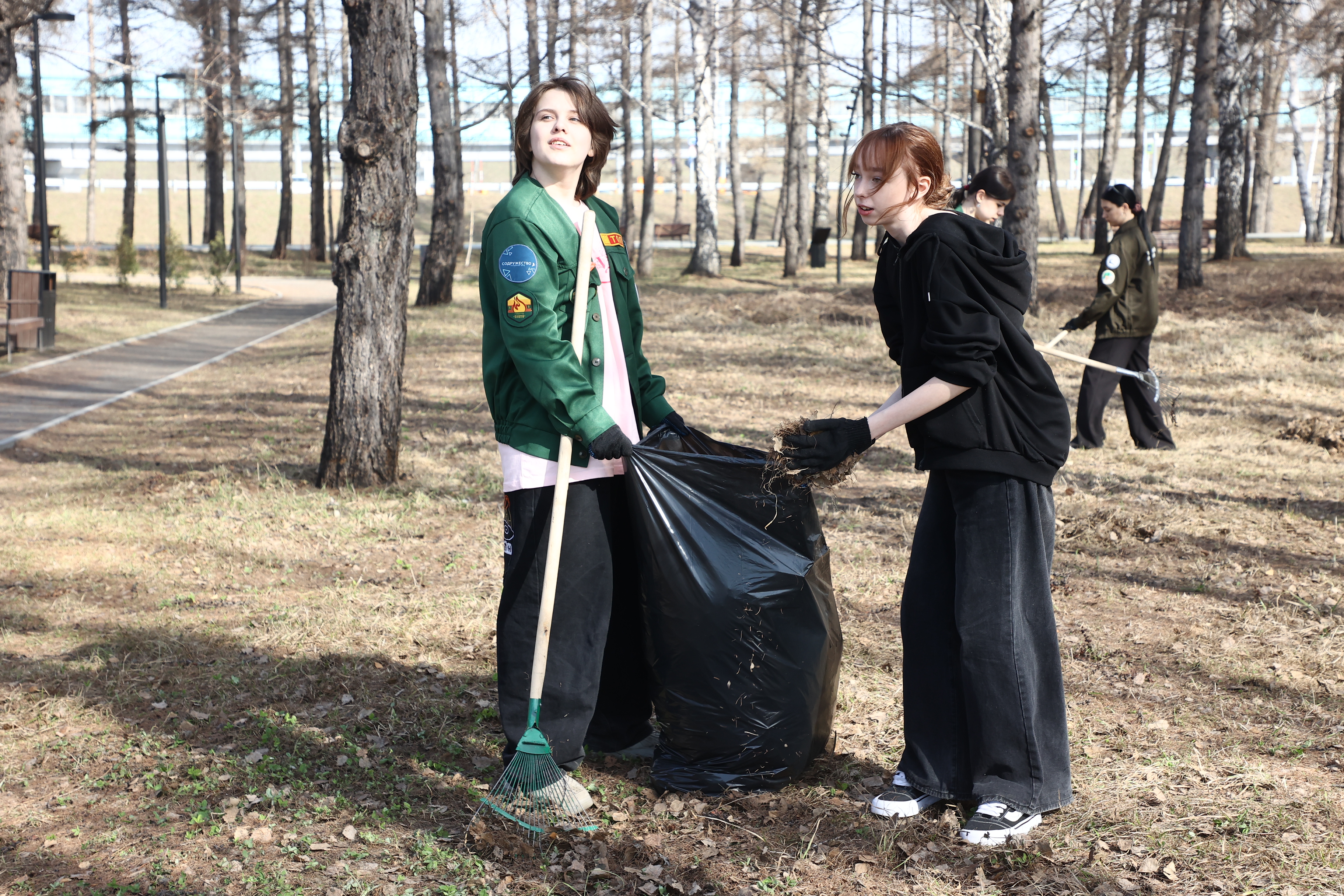 Мешки с мусором после субботника вывезут до конца недели в Новосибирске