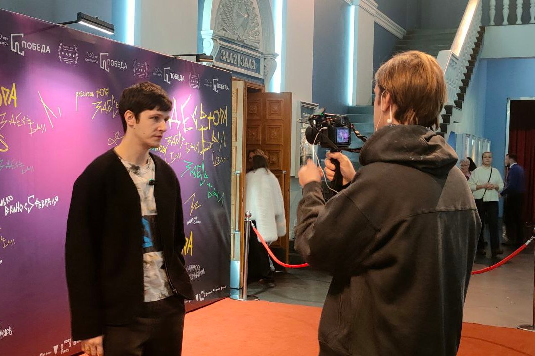 Актёр фильма «Здесь был Юра» рассказал новосибирцам о работе с Хабенским