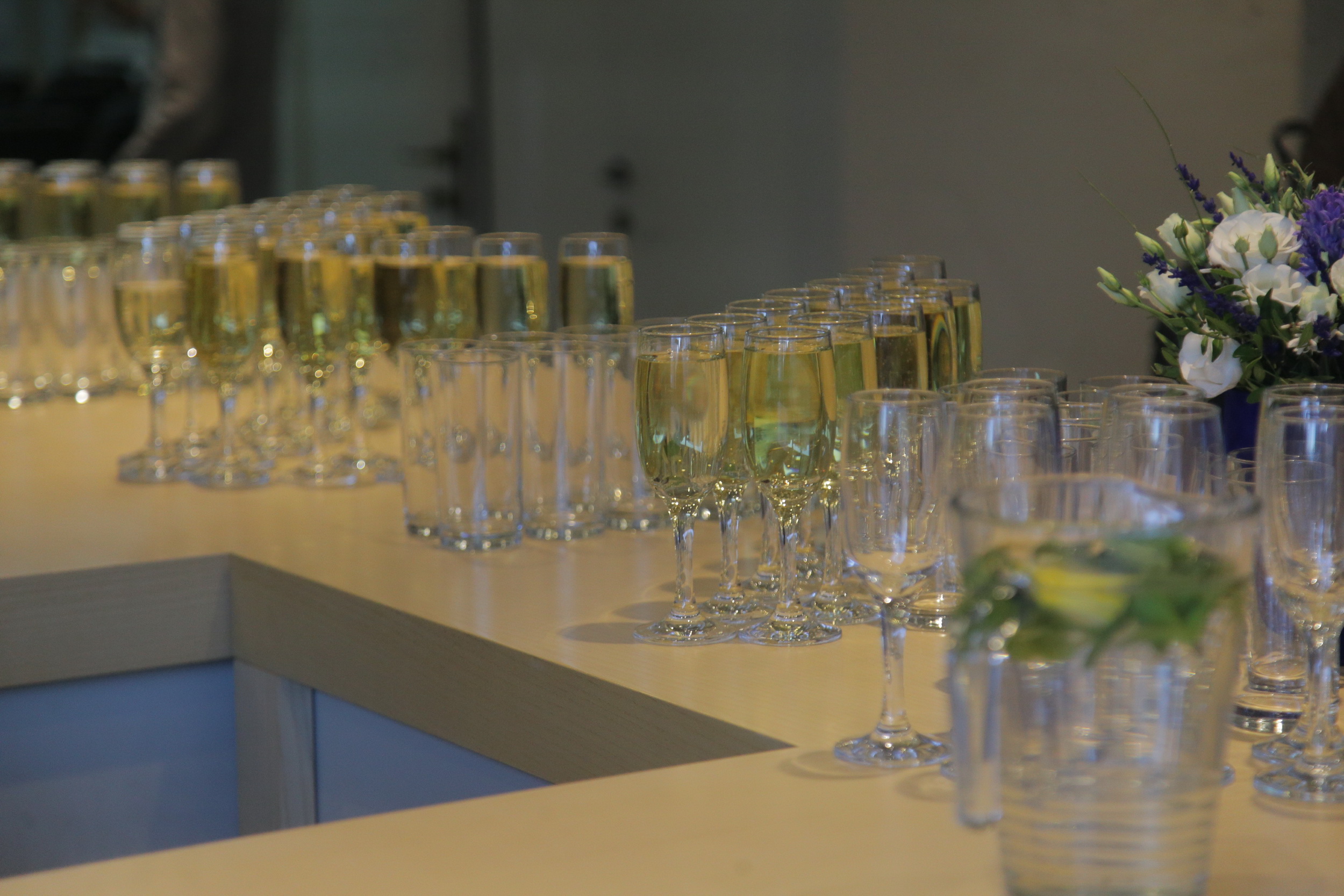 Чем опасно детское шампанское: ответ главного новосибирского нарколога