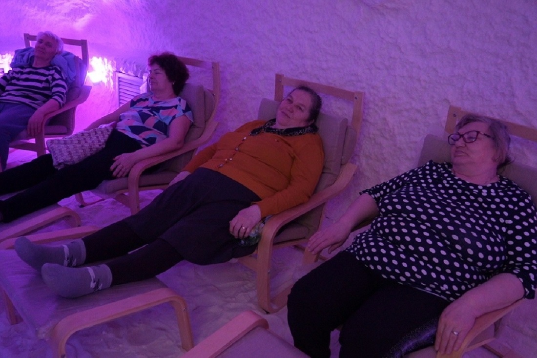 Соляные пещеры и массаж: как ветераны войны восстанавливают здоровье