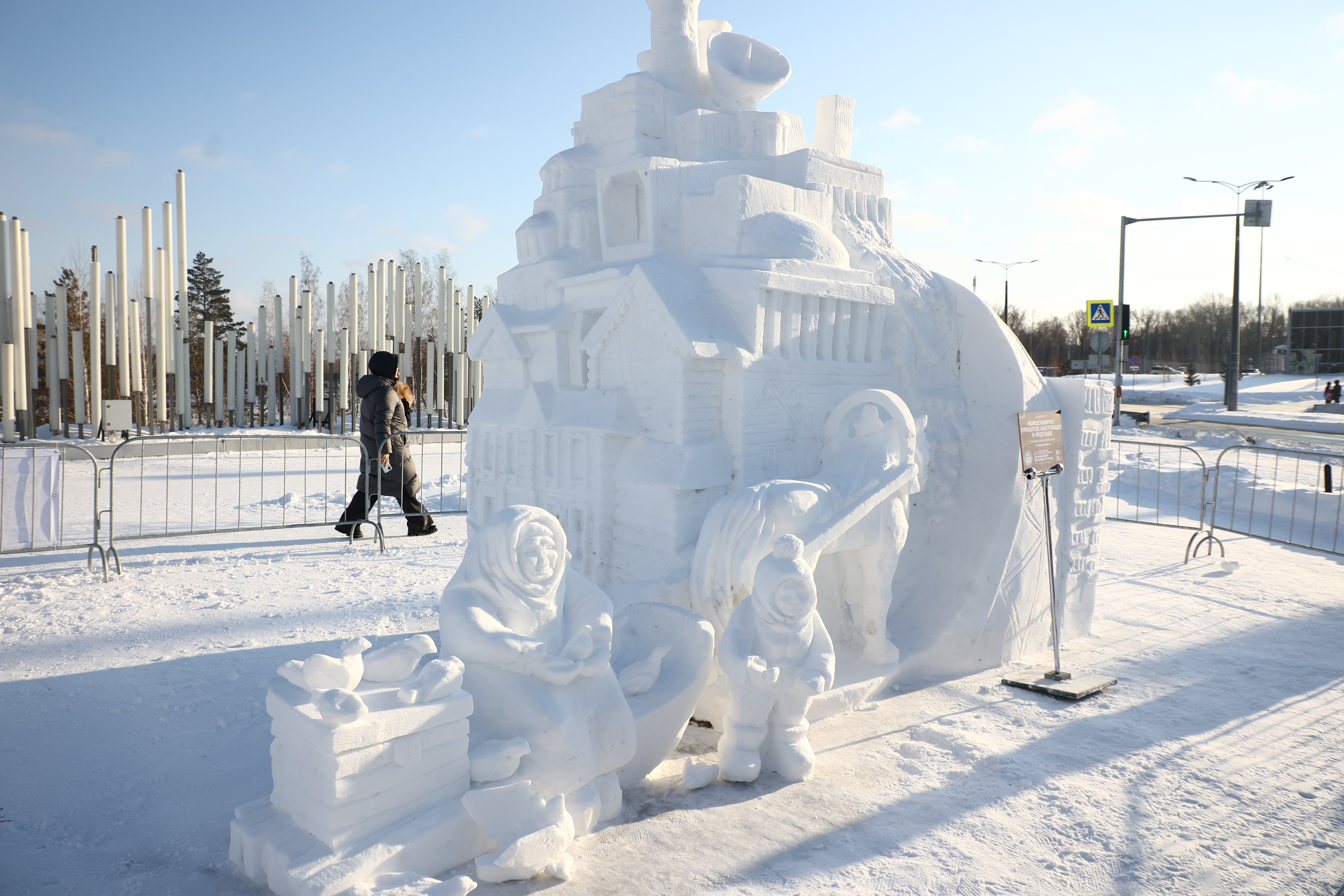Выставку снежных скульптур в парке «Арена» продлили до 9 февраля