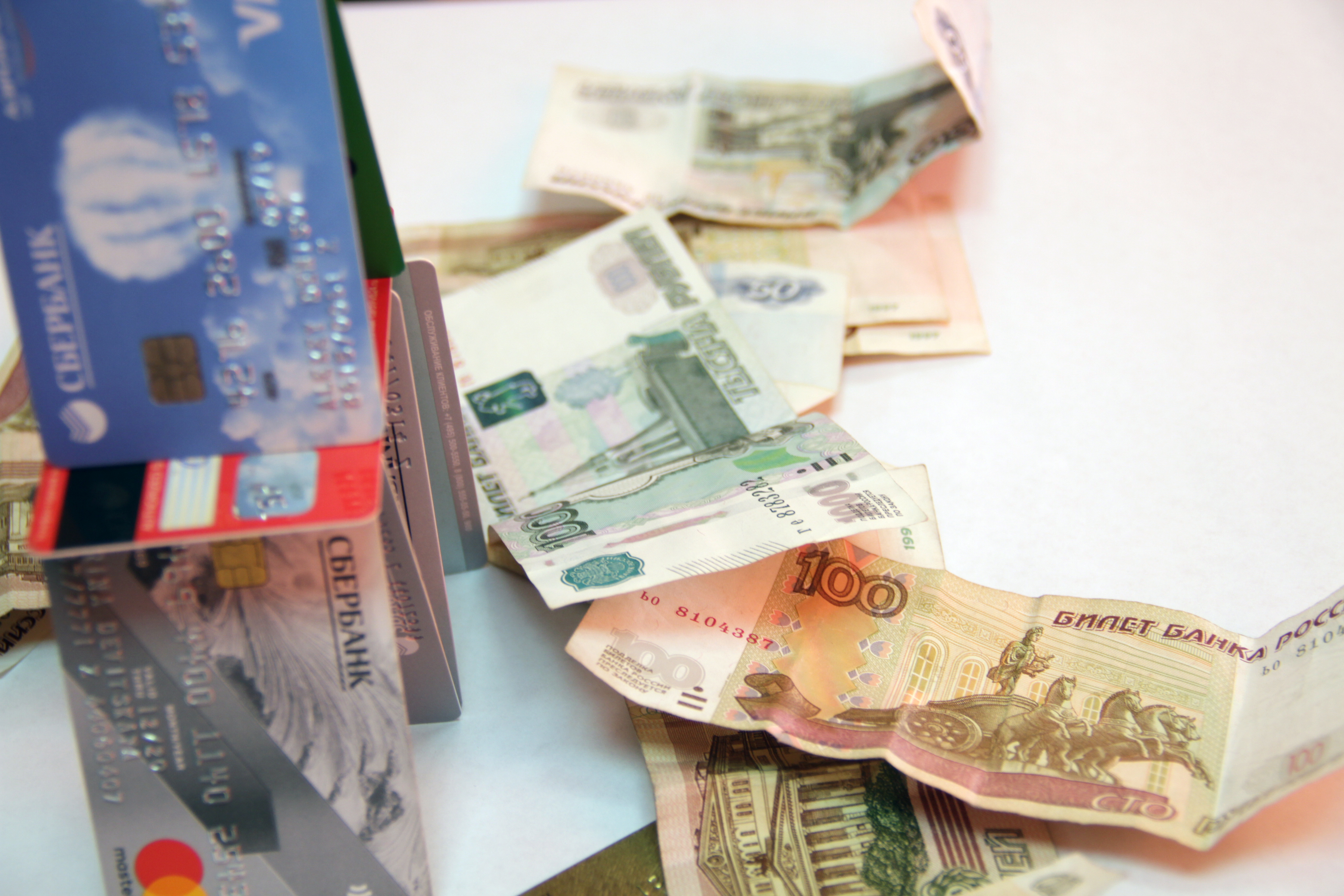 Центробанк снизил ключевую ставку до 16%