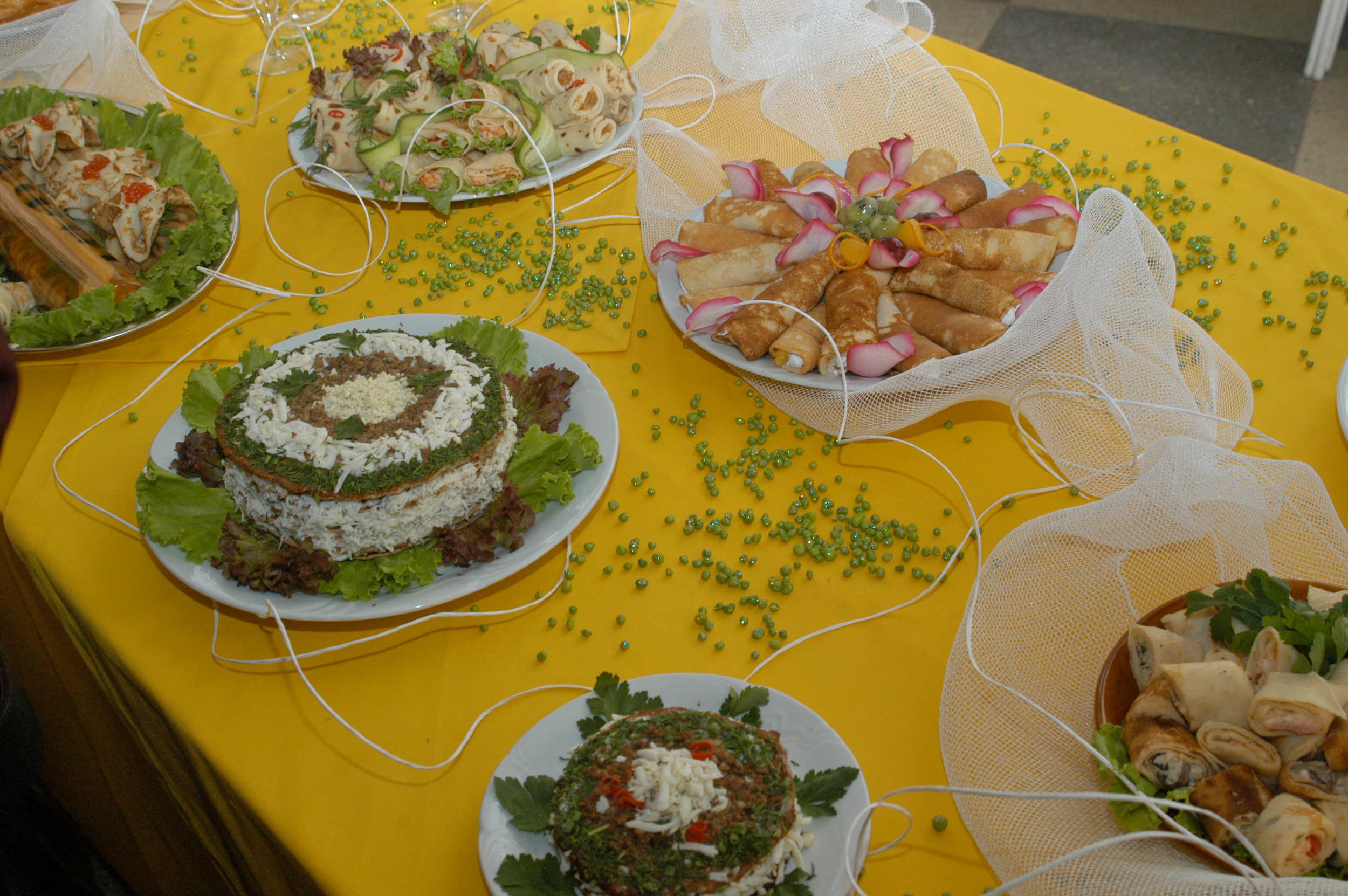 Как не отравиться «прошлогодним» салатом, рассказал гастроэнтеролог