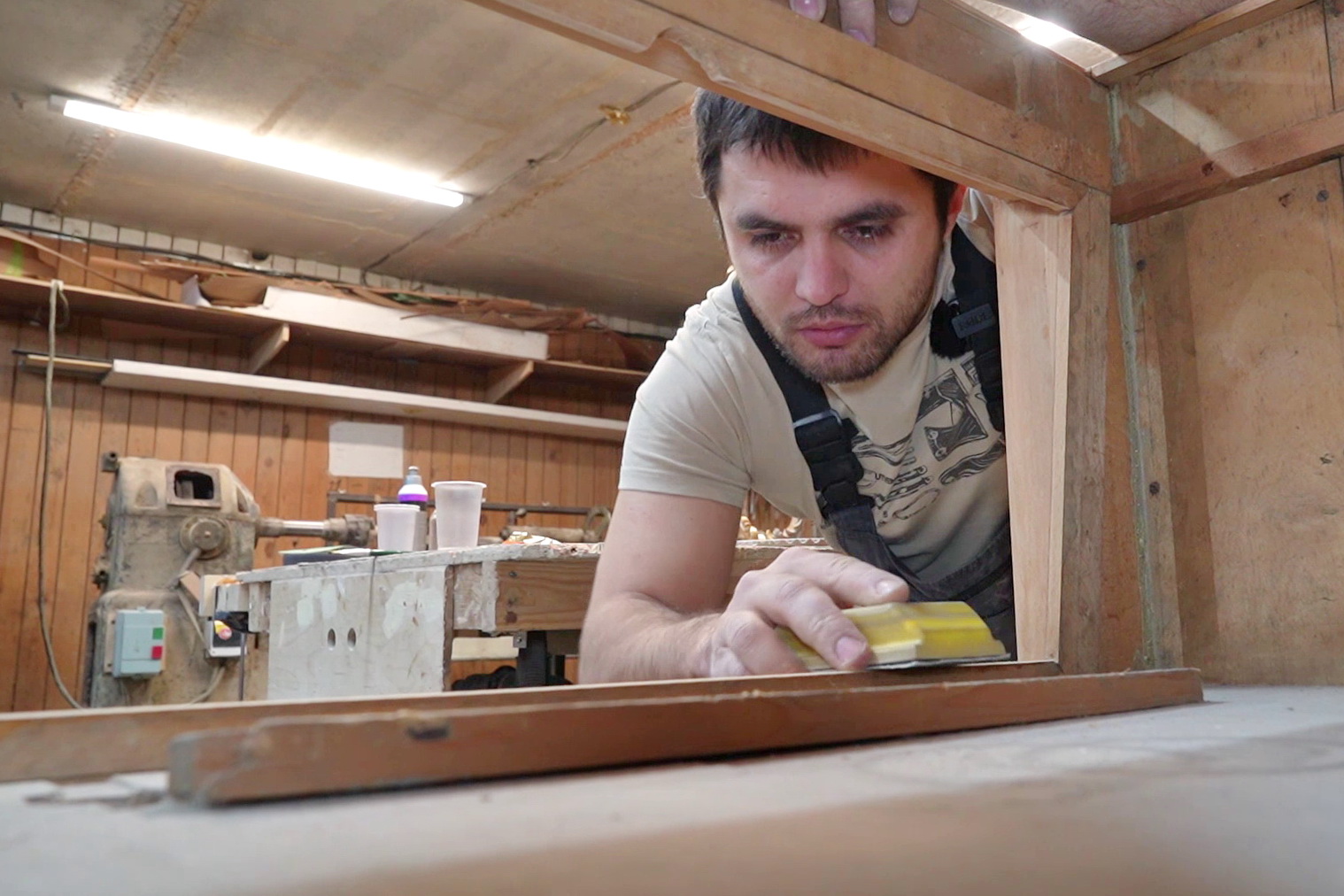 Радиолу как у Сталина реставрируют в новосибирской мастерской