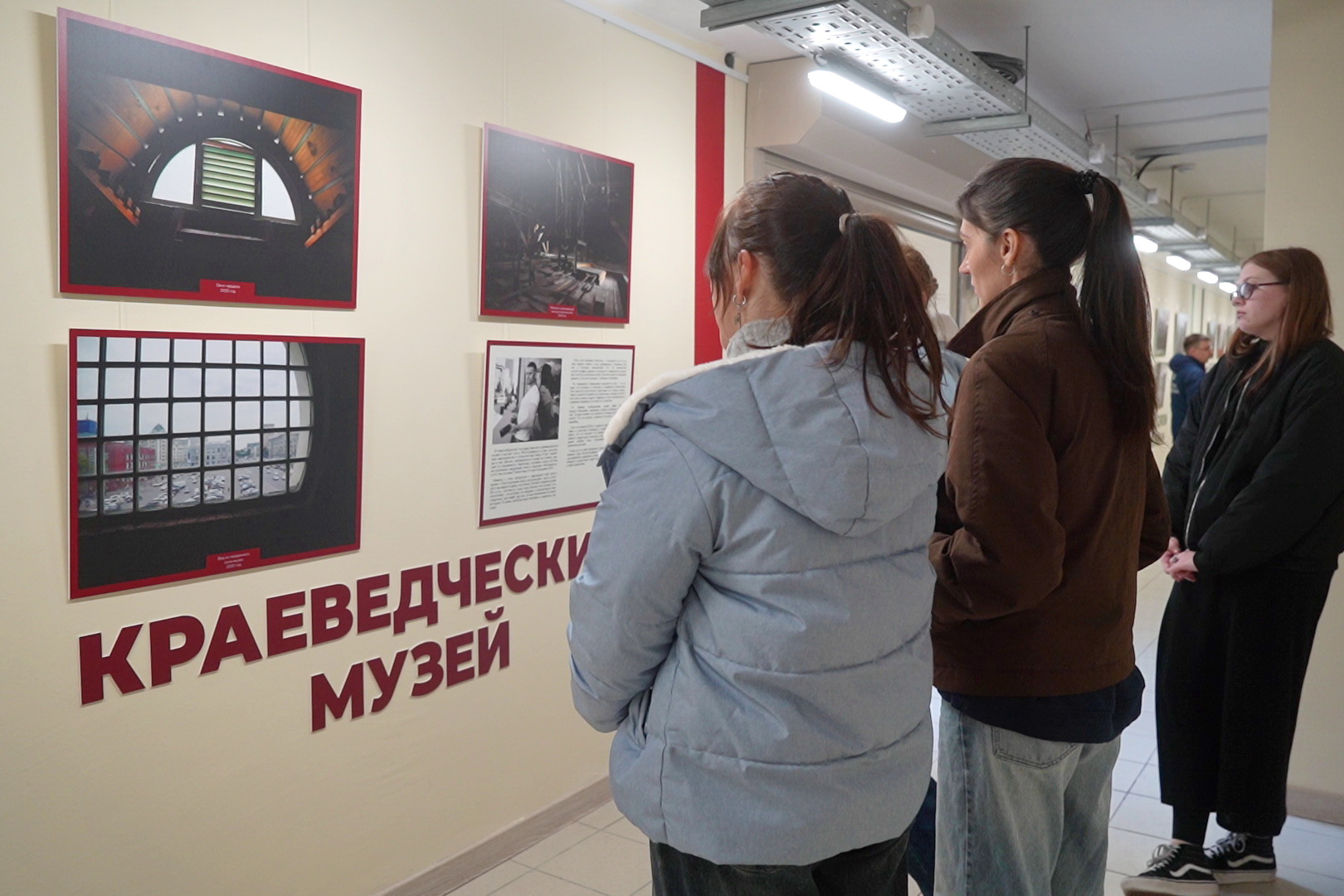 Снимки запретных мест Новосибирска собрали на бесплатной выставке