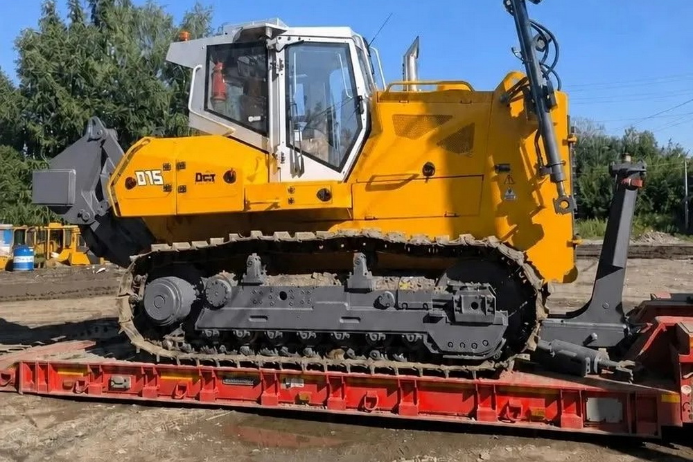 Два мощных бульдозера пополнили парк «Спецавтохозяйства»