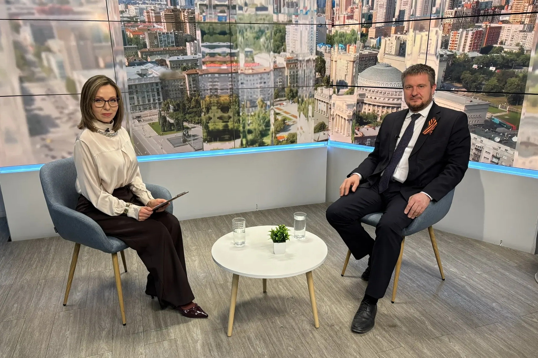 Большими картами отремонтируют проезжую часть Октябрьского моста