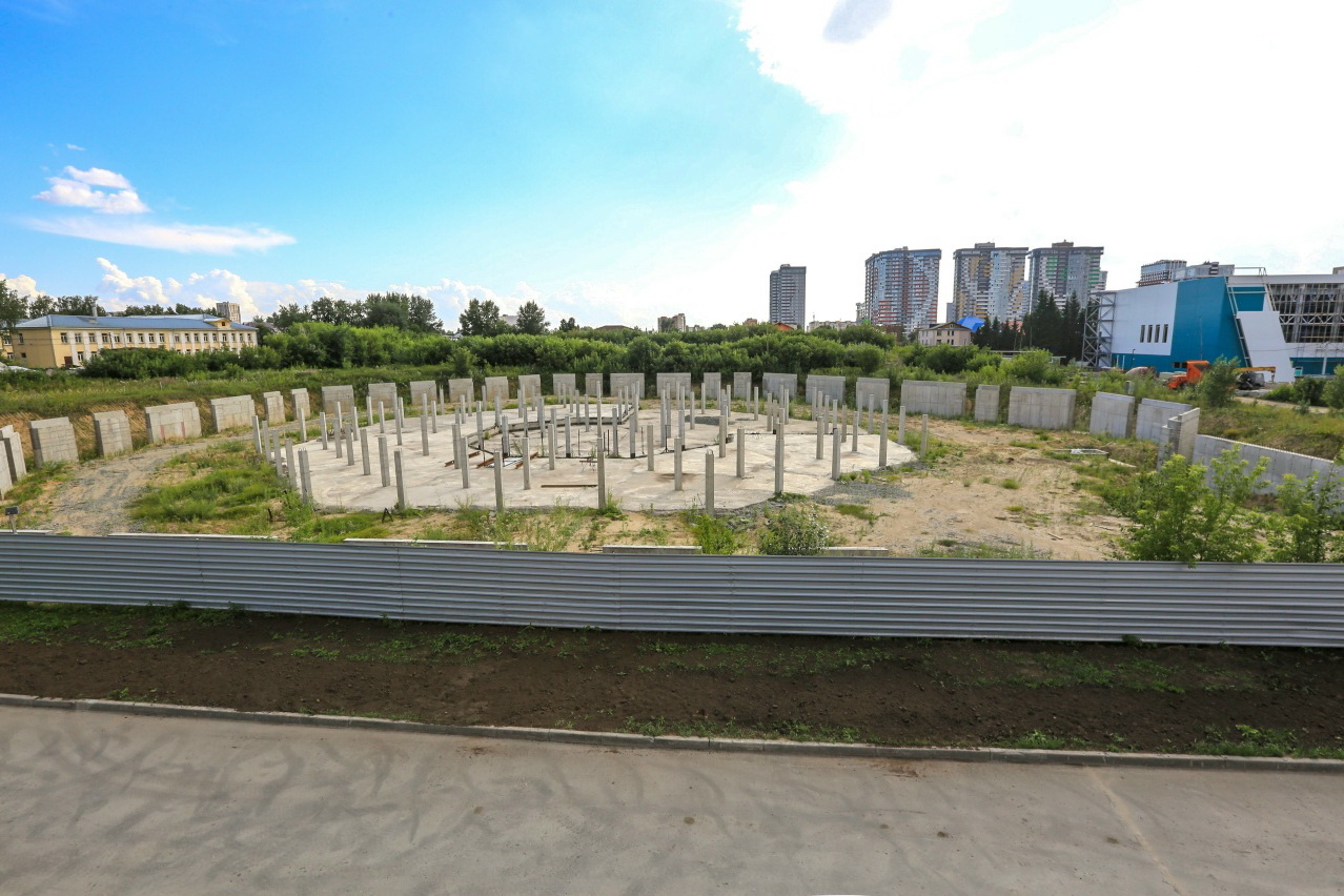 До 2028 года продлили разрешение на строительство спортцентра на Воинской