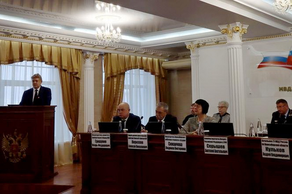 Работу новосибирской полиции оценил полпред Серышев