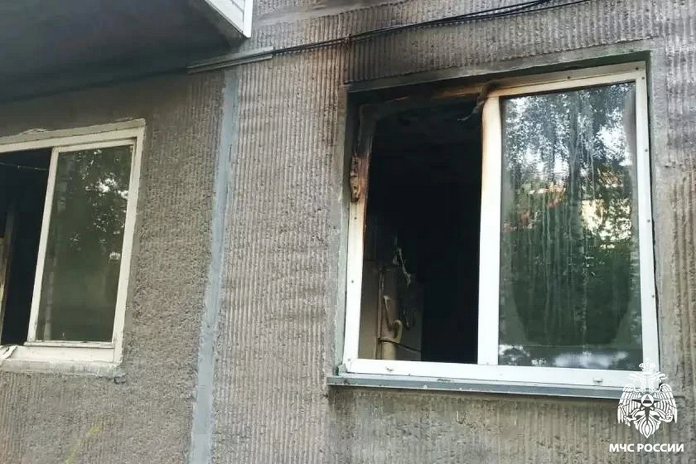 Аккумулятор самоката загорелся ночью в квартире новосибирцев